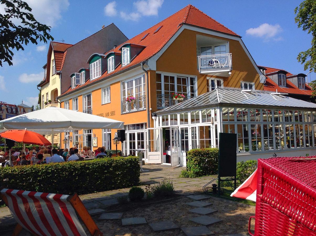 Altes Kasino Hotel Am See ノイルピーン エクステリア 写真